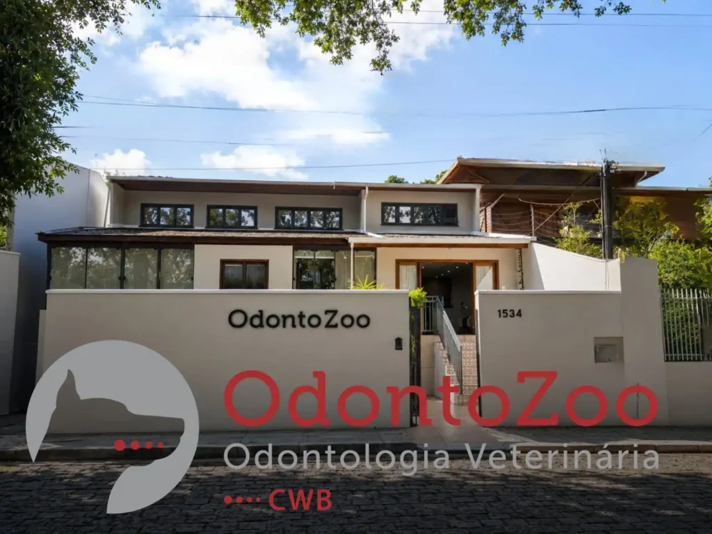 Fachada da clínica Odontozoo CWB odontologia veterinária em Curitiba no Hugo Lange.